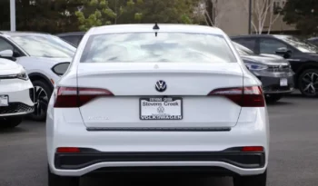 
										New 2023 Volkswagen Jetta full									