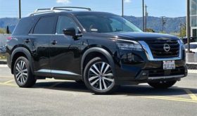 Used 2022 Nissan Pathfinder