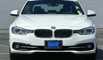 
										Used 2018 BMW – 330e full									