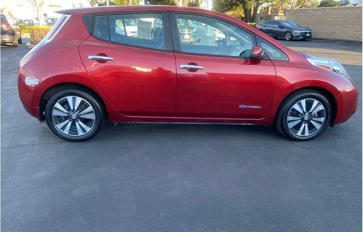 
								Used 2017 Nissan Leaf full									