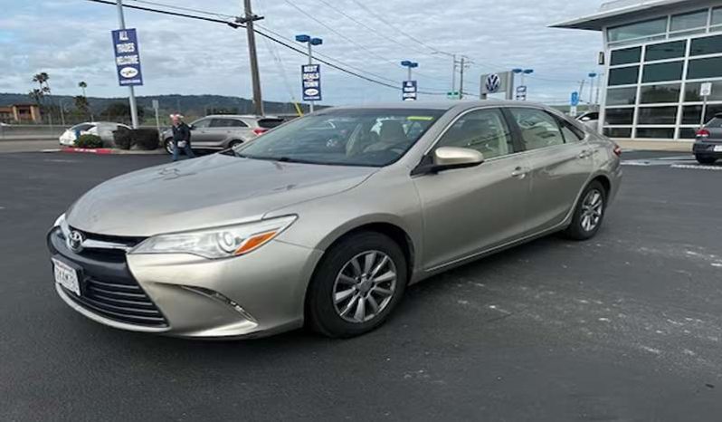 
								Used 2015 Toyota Camry full									