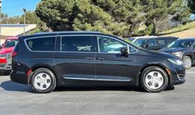 Used 2017 Chrysler Pacifica