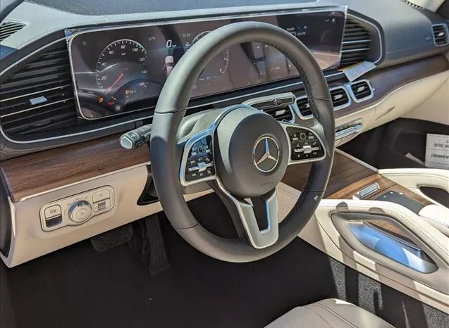 
								New 2023 Mercedes-Benz GLS 450 full									