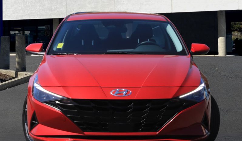 
								Used 2023 Hyundai Elantra full									