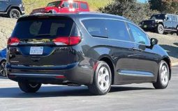 Used 2017 Chrysler Pacifica