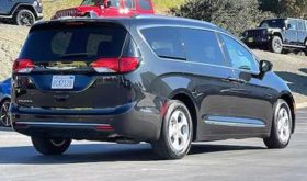 Used 2017 Chrysler Pacifica