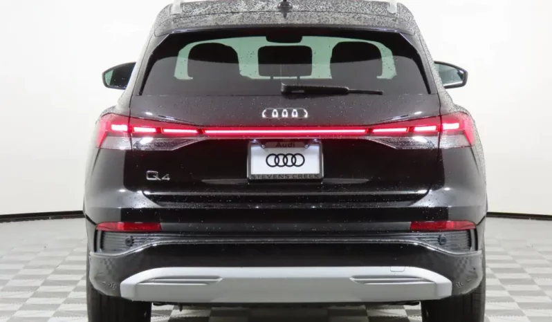 
								New 2023 Audi Q4 e-tron full									