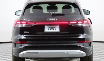 
										New 2023 Audi Q4 e-tron full									