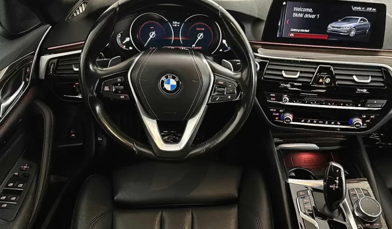 
								Used 2019 BMW 5 Series full									