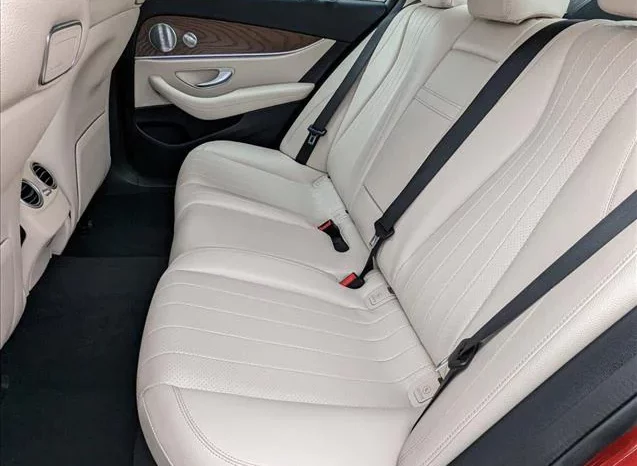 
								Used 2019 Mercedes-Benz E 300 full									