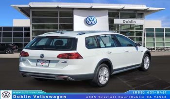 
										Used 2017 Volkswagen Golf full									