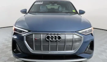 
										Used 2022 Audi e-tron full									