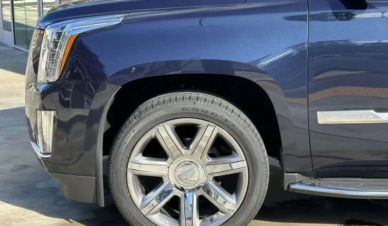 
								Used 2019 Cadillac Escalade full									