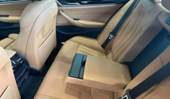 
										New 2023 BMW – 530e full									