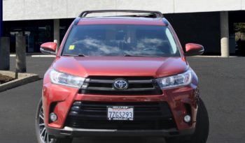 
										Used 2017 Toyota Highlander full									