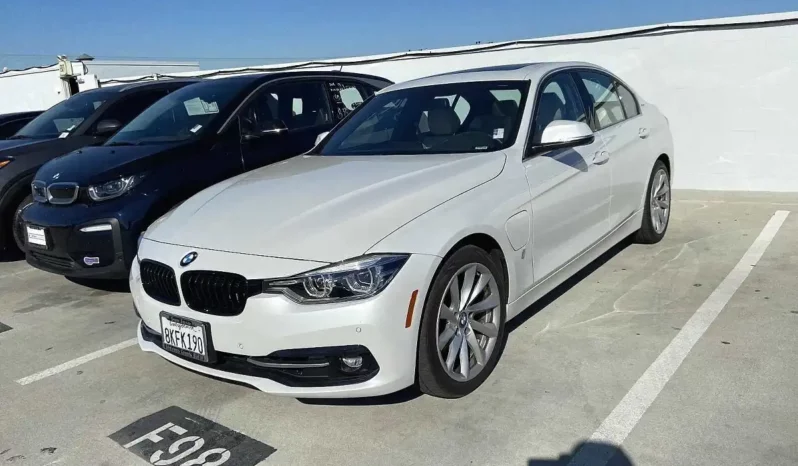 
								Used 2018 BMW – 330e full									