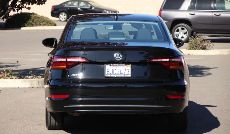 
								Used 2019 Volkswagen Jetta full									