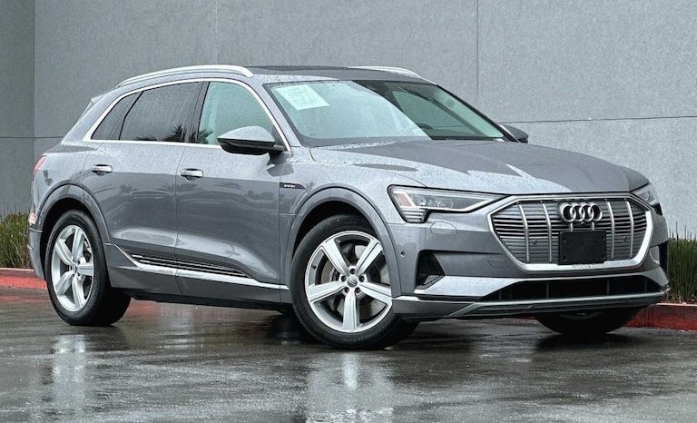 
								Used 2019 Audi e-tron full									