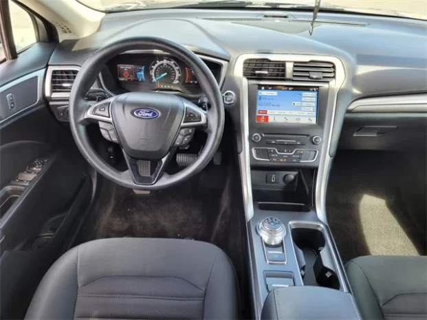 
								Used 2018 Ford Fusion full									