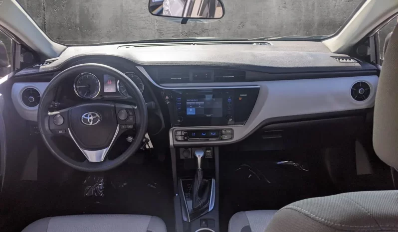 
								Used 2017 Toyota Corolla full									